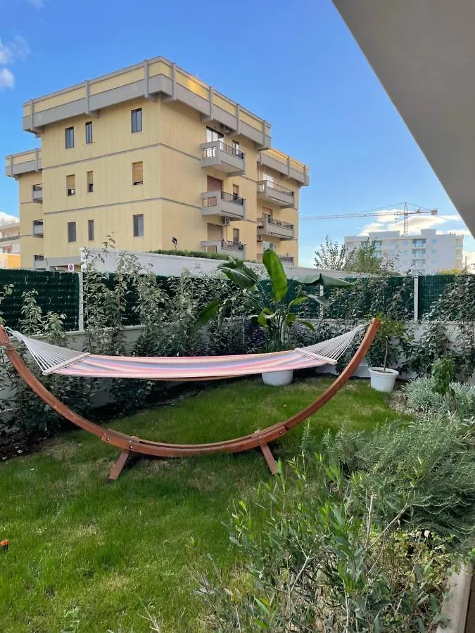 Lucia'S House Apartment Bari Italy