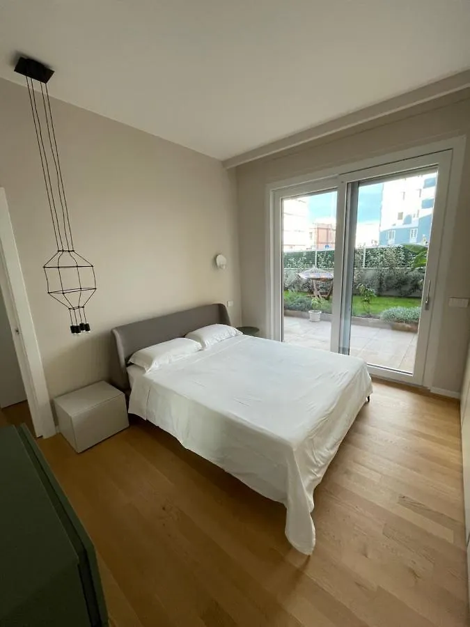 Lucia'S House Apartment Bari Italy